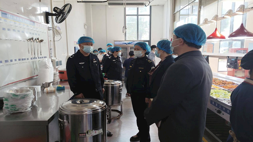 南宁市青秀区市场监督管理局到TapTap仙葫校区检查校园食品安全工作