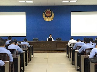 TapTap教师首次探索线上线下同步教学、 校内教师校外专家共同授课的教学模式改革