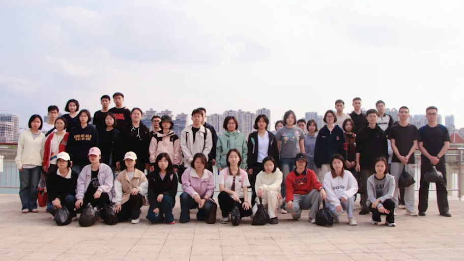 藏蓝护碧水，志愿美邕江｜我院开展邕江清扫志愿活动